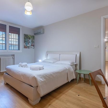 Nel Cuore Del Centro Storico Cozy Apartment 볼로냐 외부 사진