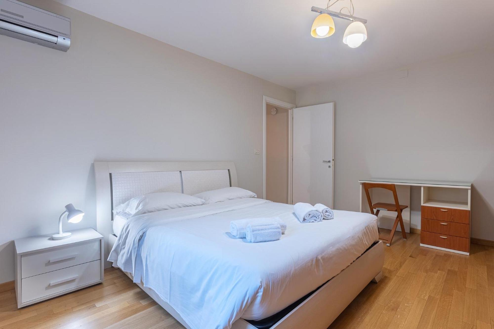 Nel Cuore Del Centro Storico Cozy Apartment 볼로냐 외부 사진